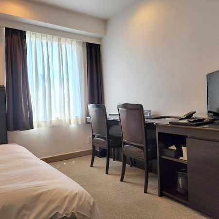 Platon Hotel יוקאיצ'י מראה חיצוני תמונה